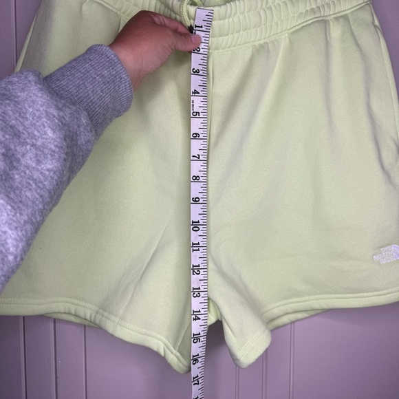 The North Face Women’s Evolution Shorts - Picture 15 of 16